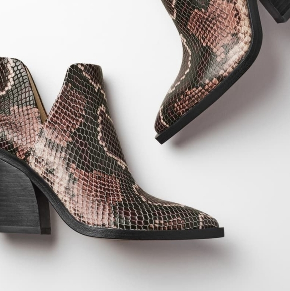 Vince CamutoGigietta Snakeskin Embossed Bootie - Picture 2 of 4